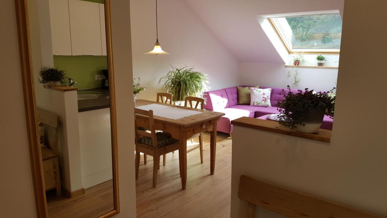 Viadolcevita - Gruene Gaestewohnung Лана Екстериор снимка
